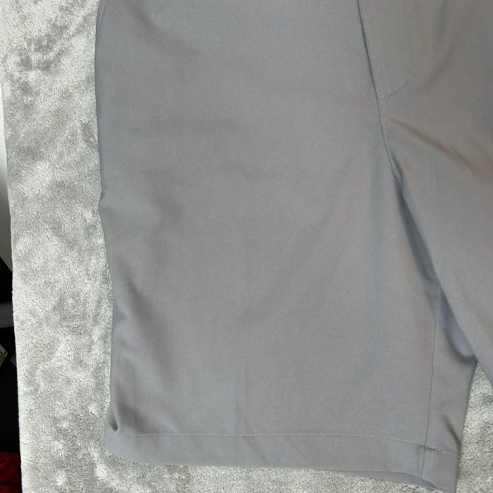 Adidas Golf Performance Shorts Men's Size 40 Gray Stretch Waist‎ 8.5